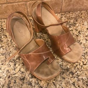 Sunflowers Leather High Heel Block Wooden Shoes